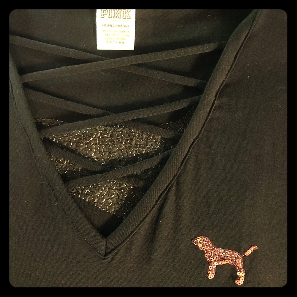 🚨!!!CHEAP CHEAP!!! NWOT Pink by VS dog top🚨